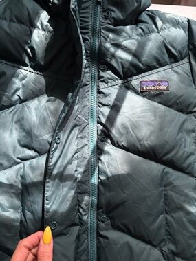 Patagonia Women's Piki Green  Hooded Down Jacket Size S Womens